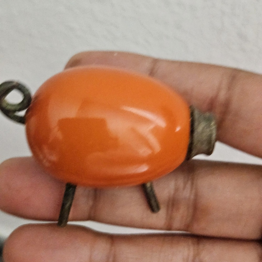 antique orange piggy shaped salt shaker with metal legs and nose/spout - Picture 2 of 8